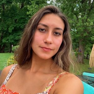 Meet your Posher, Adriela